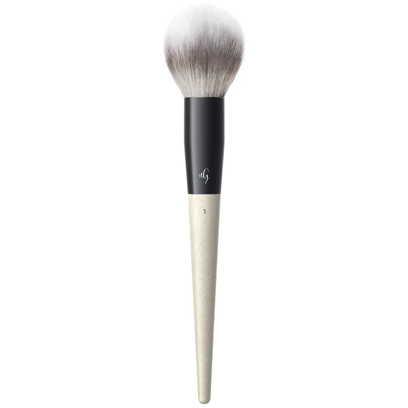Must-Have Powder Brush 01