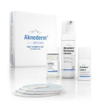 AKNEDERM Daily Cosmetic Set sensitive skin 1 P Kostenloser Rückversand